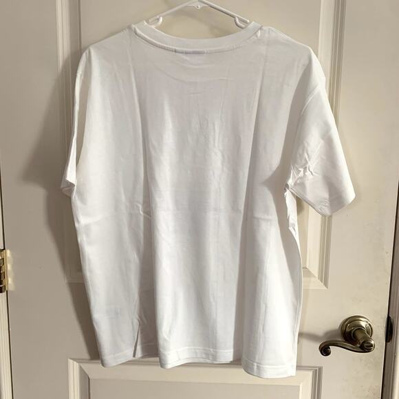 GU (Uniqlo) x Esther Bunny I Can Be Myself Around My Friends Graphic T-shirt - Picture 6 of 8